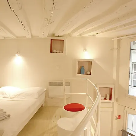 Apartment Apartments Paris Centre - At Home Hotel Marais Paris