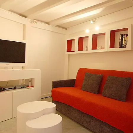 Apartments Paris Centre - At Home Hotel Marais *